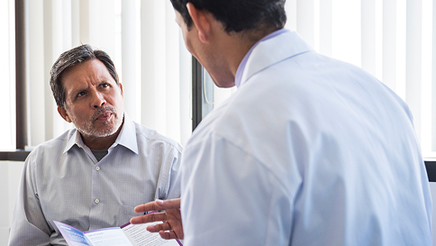 Doctor discussing Hizentra with a hypothetical patient